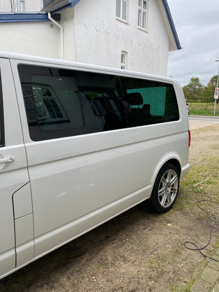 VW Multivan 2,0 TDi 140 Comfortline DSG lang 4d