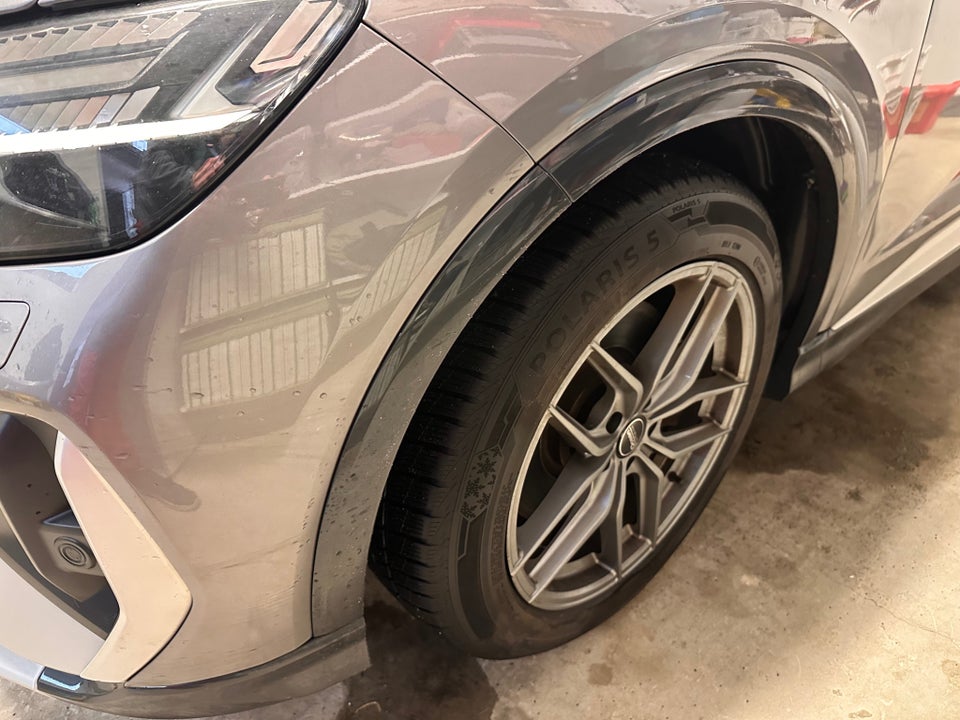 Audi Q4 e-tron 50 S-line quattro 5d