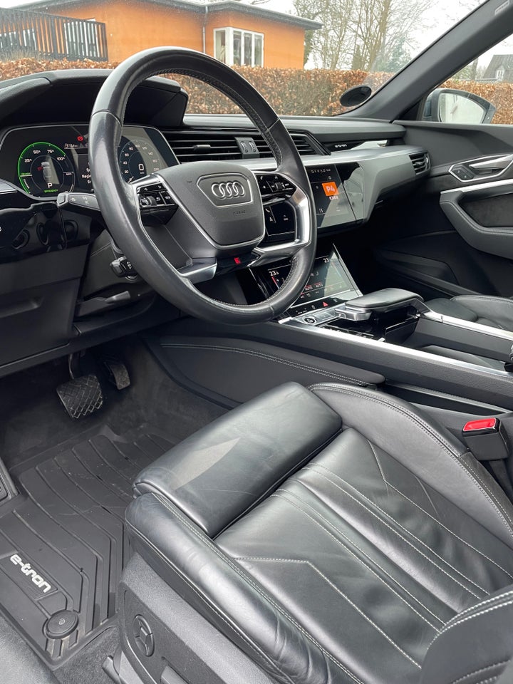 Audi e-tron 55 S-line Prestige quattro 5d
