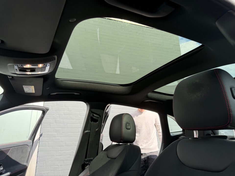 Mercedes EQA300 AMG Line 4Matic 5d