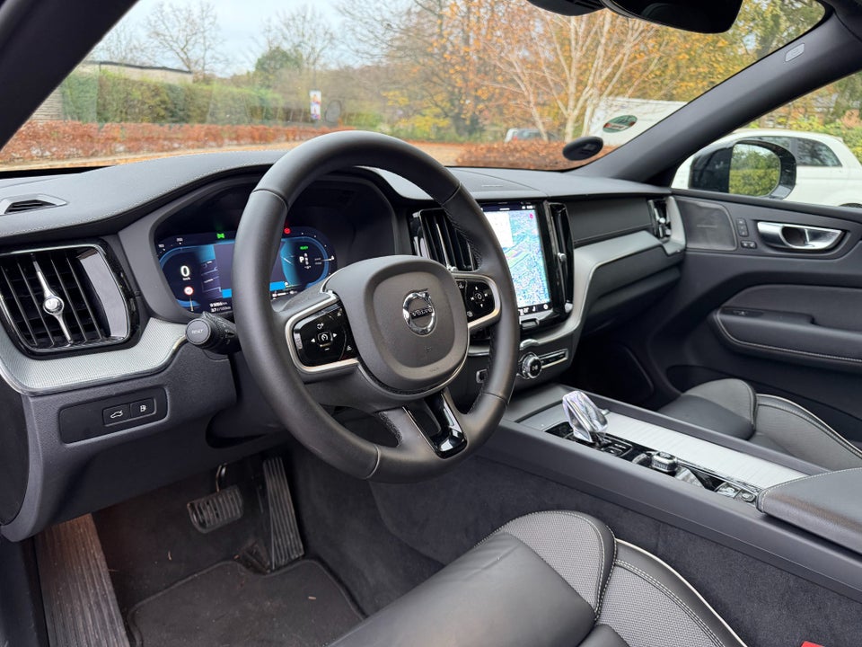 Volvo XC60 2,0 T6 ReCharge Black Edition aut. AWD 5d