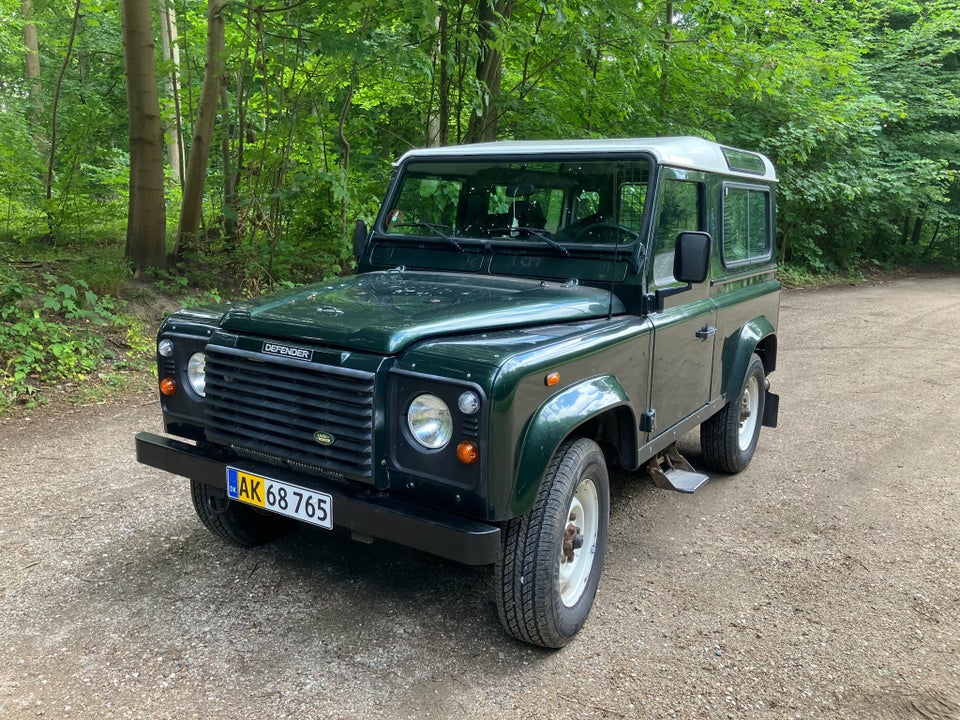 Land Rover Defender 90 2,5 TD5 Hard Top 3d