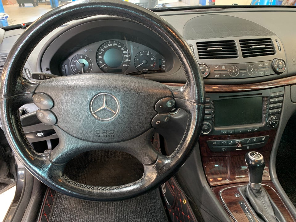 Mercedes E320 3,0 CDi Classic stc. aut. 5d