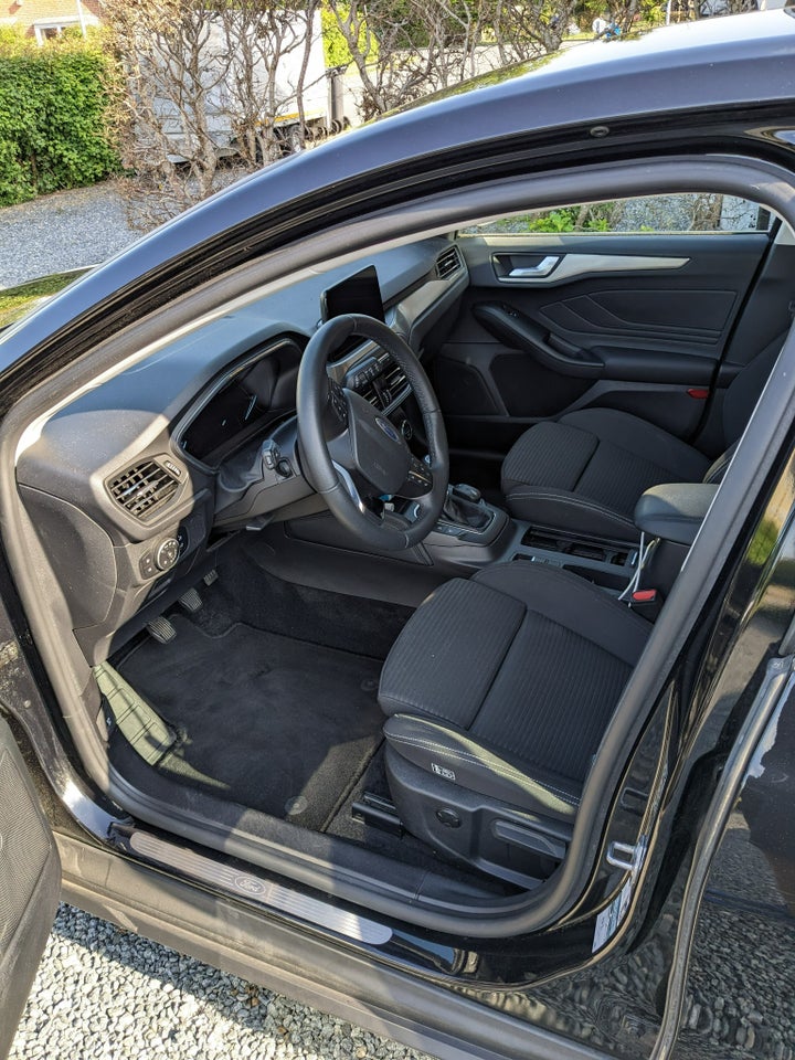 Ford Focus 1,5 EcoBlue Titanium Business 5d