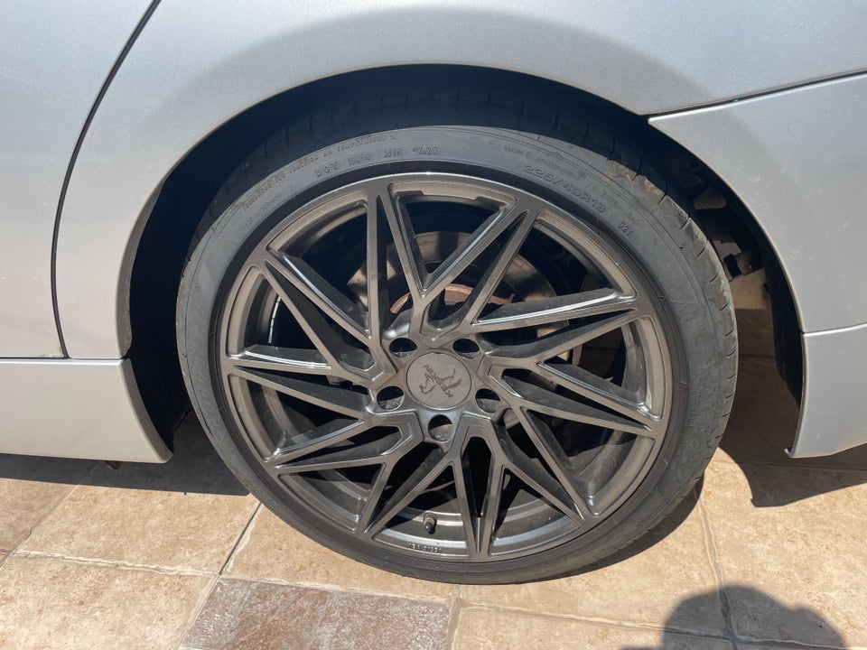 BMW 320i 2,0  4d