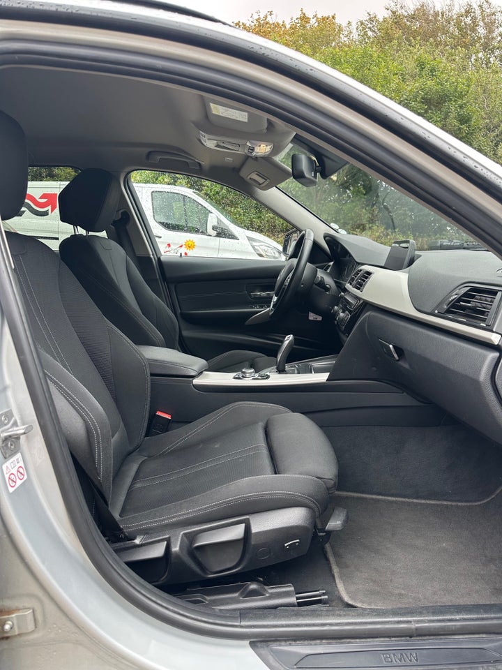 BMW 318d 2,0 Touring aut. 5d