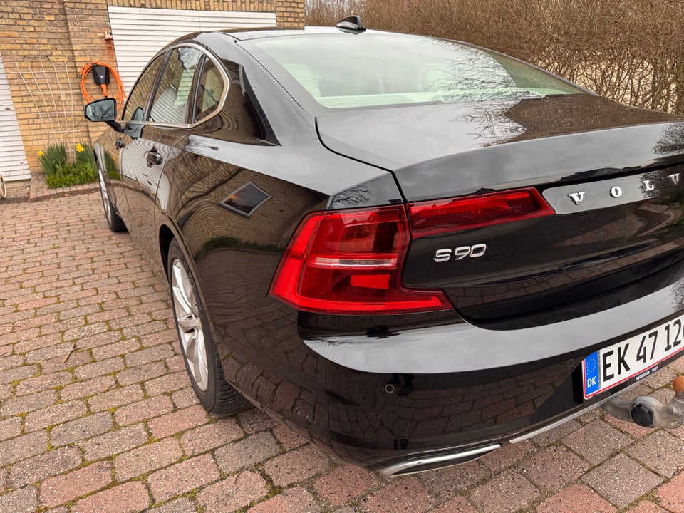 Volvo S90 2,0 T4 190 Momentum+ aut. 4d