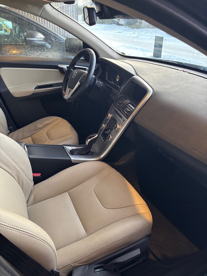 Volvo XC60 2,0 D3 150 Momentum aut. 5d