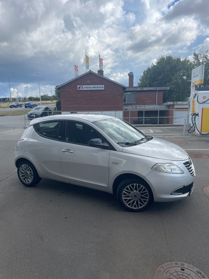 Lancia Ypsilon 1,2 8V 3d
