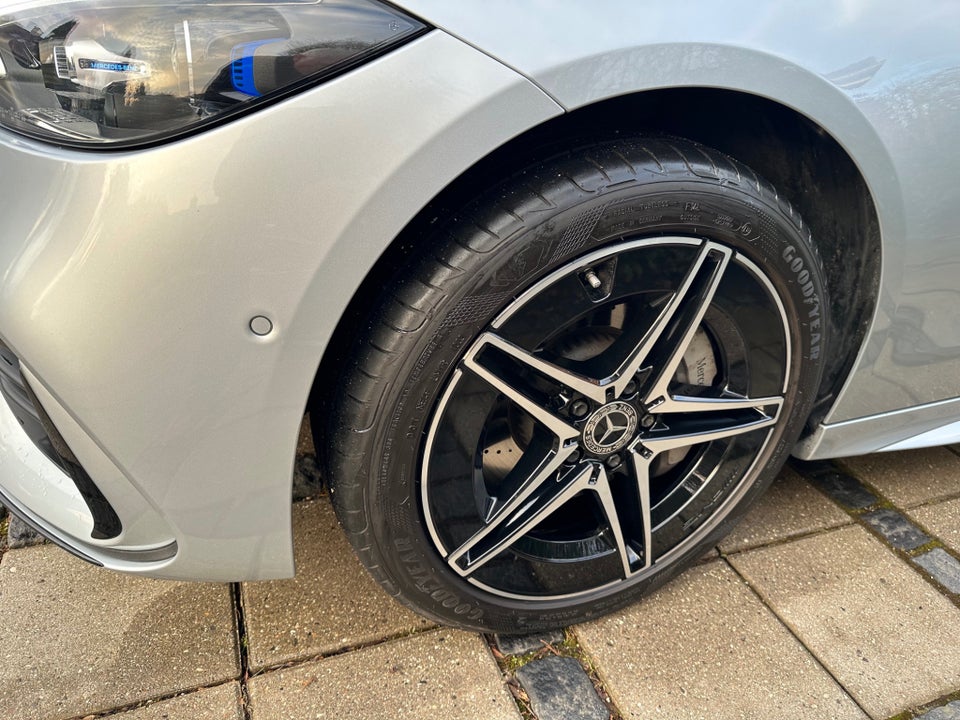Mercedes C300 e 2,0 AMG Line stc. aut. 5d