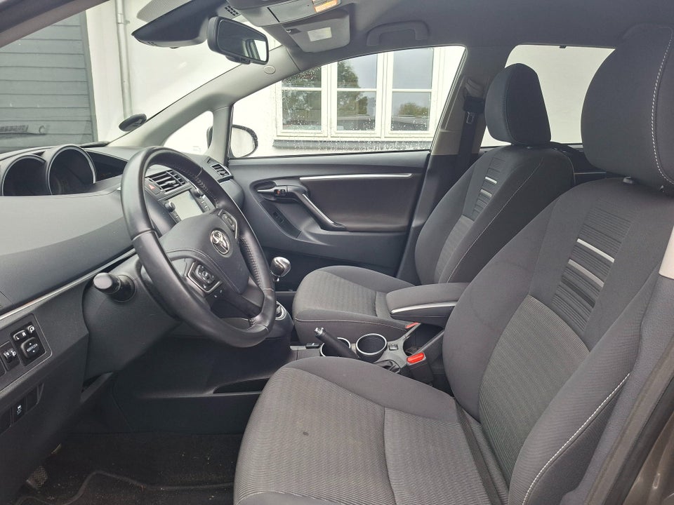 Toyota Verso 1,8 VVT-i T2 Premium 7prs 5d