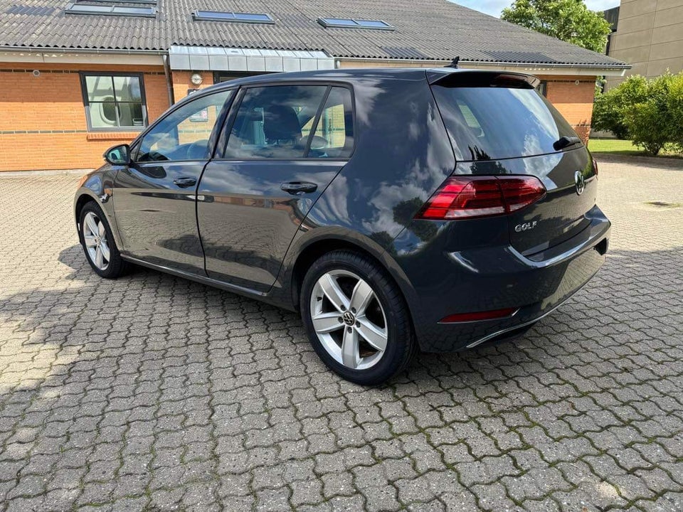 VW Golf VII 1,6 TDi 115 Comfortline 5d