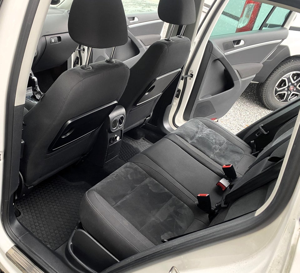 VW Tiguan 2,0 TDi 140 Sport & Style DSG 4Motion 5d