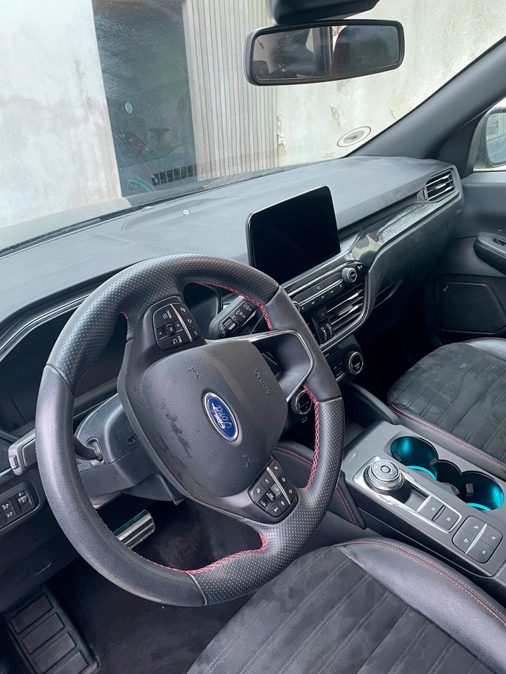 Ford Kuga 2,5 PHEV ST-Line X CVT 5d