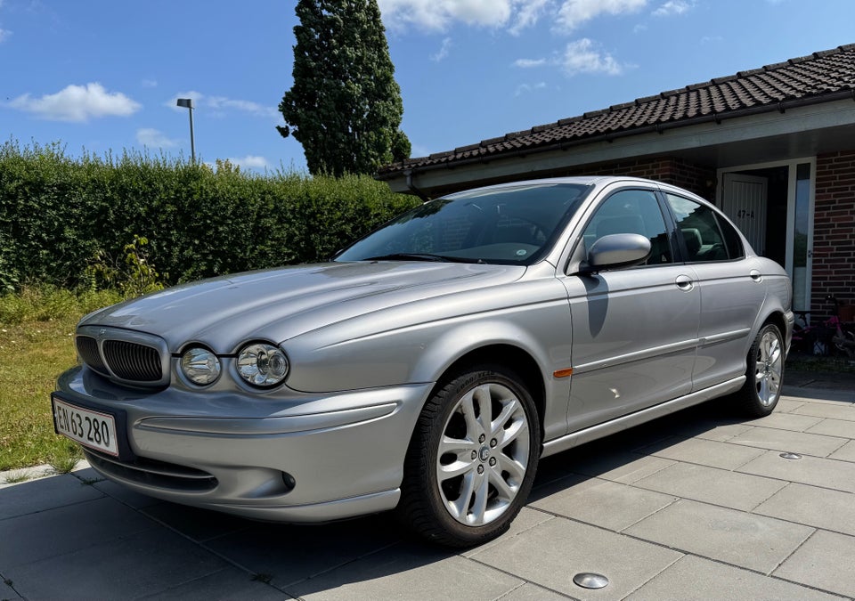 Jaguar X-type 2,5 4x4 4d