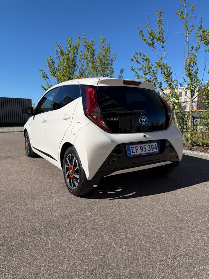 Toyota Aygo 1,0 VVT-i x-sky 5d