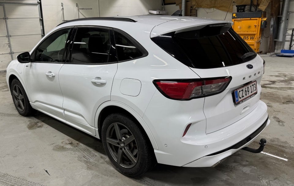 Ford Kuga 2,5 PHEV ST-Line X CVT 5d