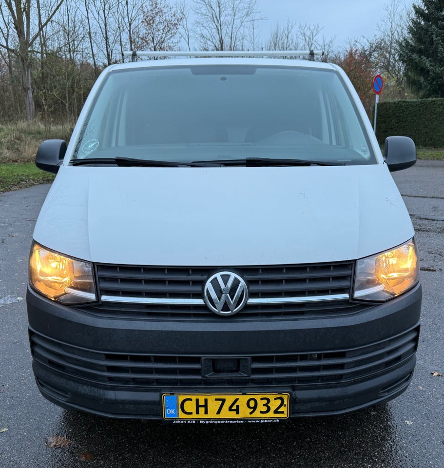 VW Transporter 2,0 TDi 102 Kassevogn lang