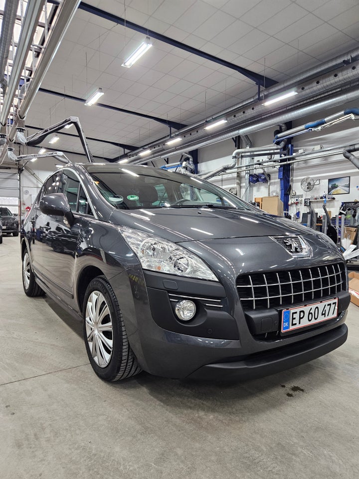 Peugeot 3008 1,6 HDi 110 Premium Cool 5d