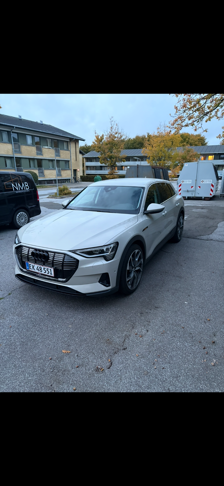 Audi e-tron 55 quattro 5d