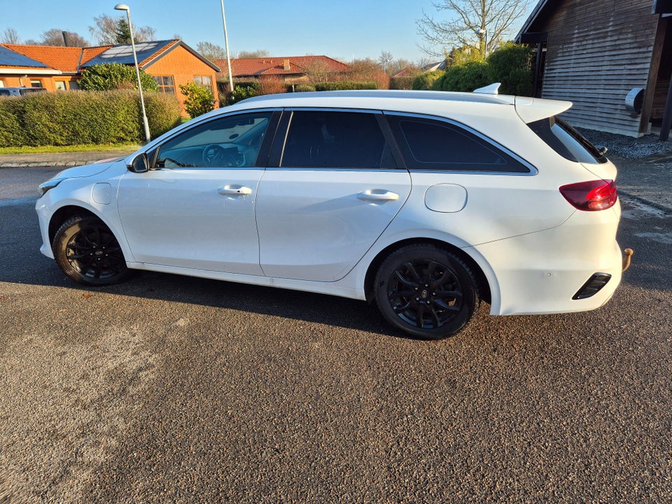 Kia Ceed 1,6 PHEV Upgrade SW DCT 5d