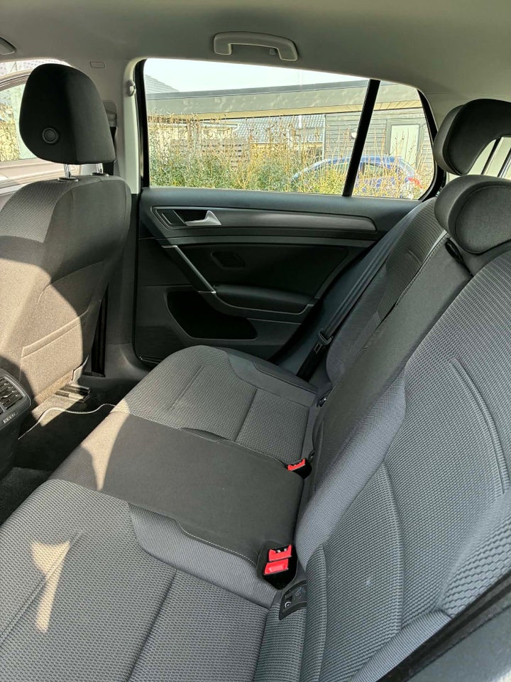 VW Golf VII 1,5 TSi 130 Comfortline Variant 5d