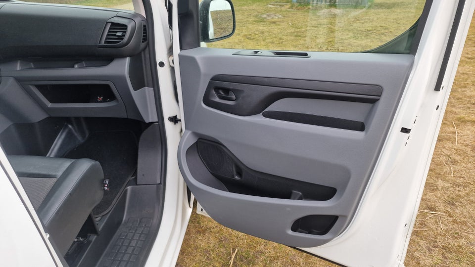 Peugeot Expert 2,0 BlueHDi 144 L2 Premium EAT8 Van