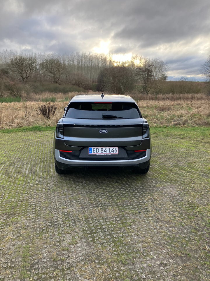 Ford Explorer 82 Premium Extended Range 5d