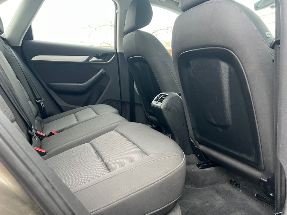 Audi Q3 1,4 TFSi 150 S-tr. 5d