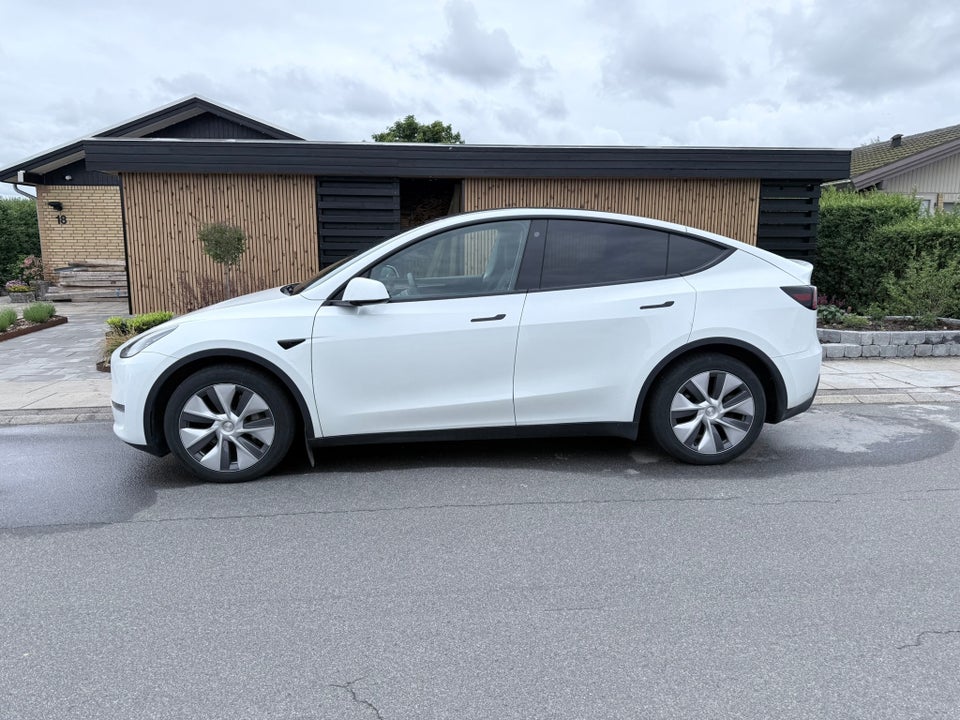 Tesla Model Y Long Range AWD 5d