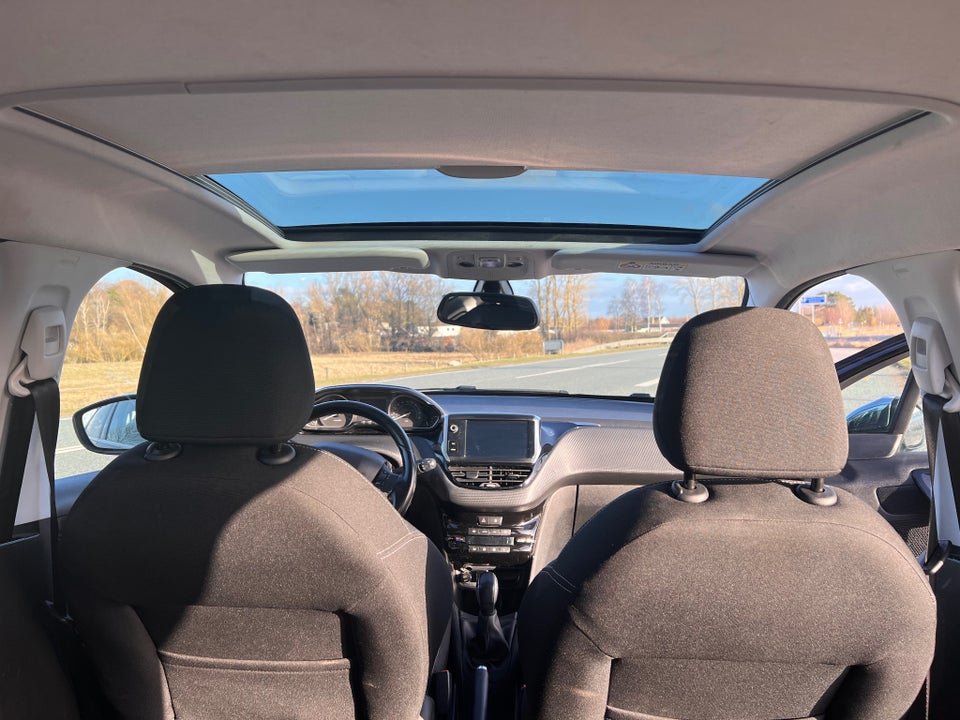 Peugeot 208 1,6 BlueHDi 100 Allure Sky 5d