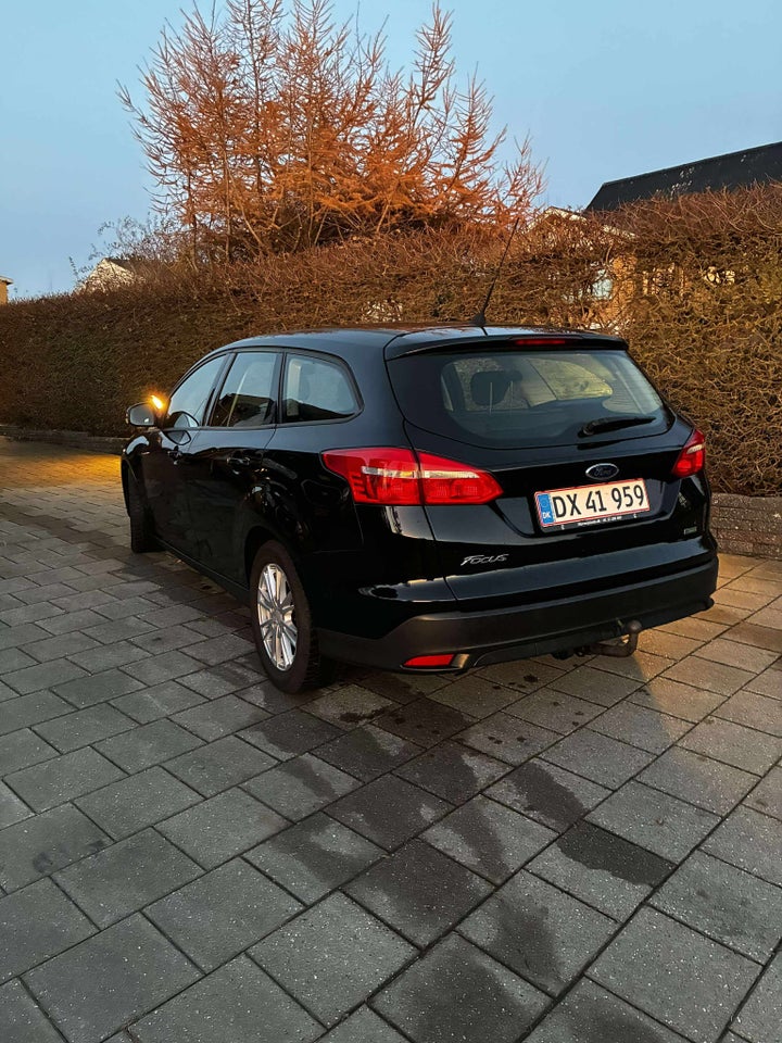 Ford Focus 1,0 SCTi 125 Business stc. 5d