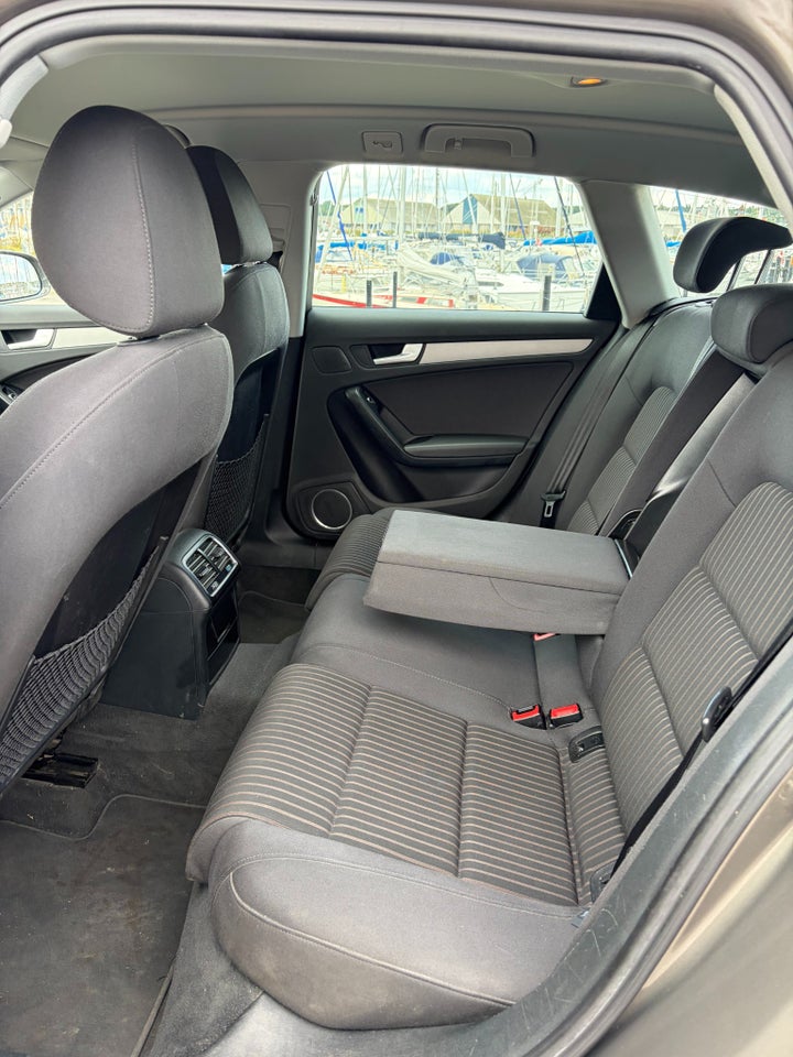 Audi A4 2,0 TDi 150 S-line Avant Multitr. 5d