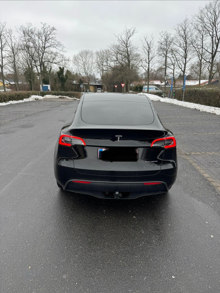 Tesla Model Y Long Range AWD 5d