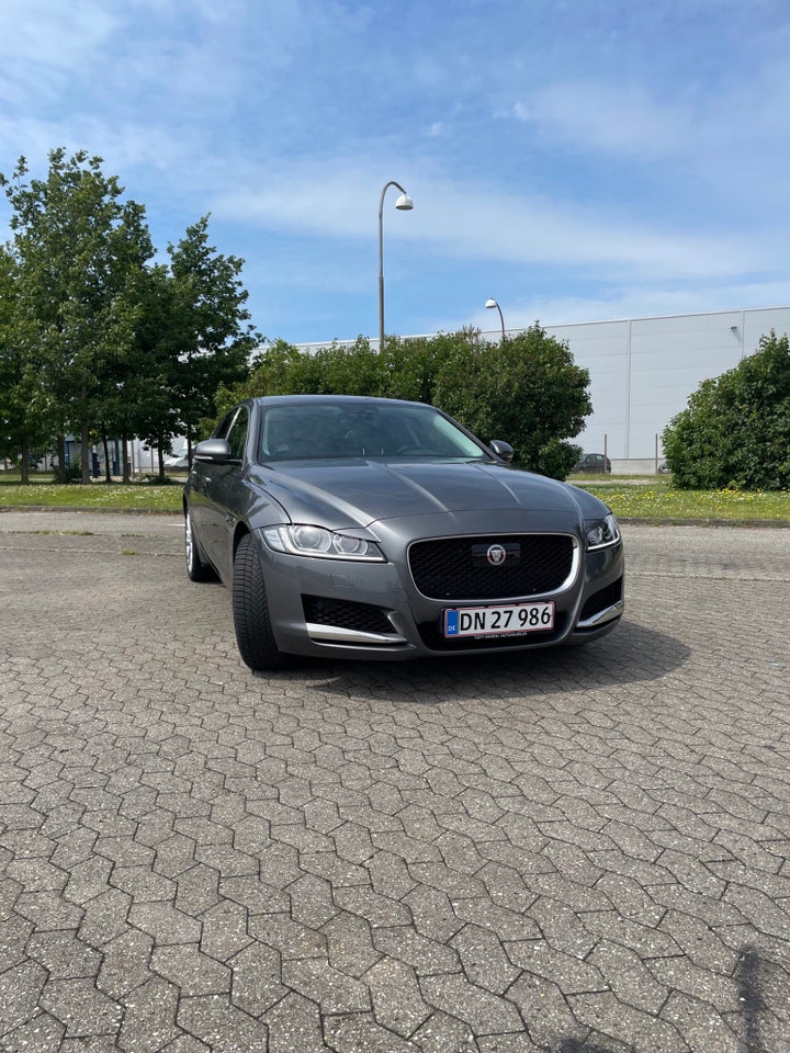 Jaguar XF 3,0 D300 Prestige aut. 4d