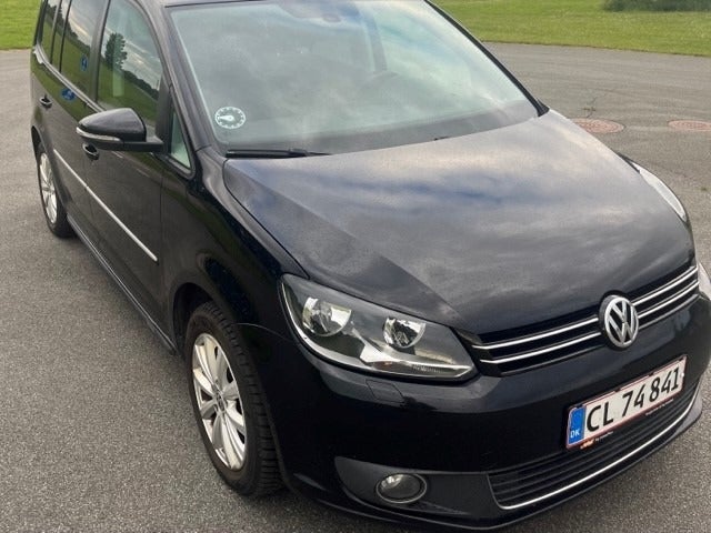 VW Touran 2,0 TDi 140 Comfortline DSG BMT 7prs 5d