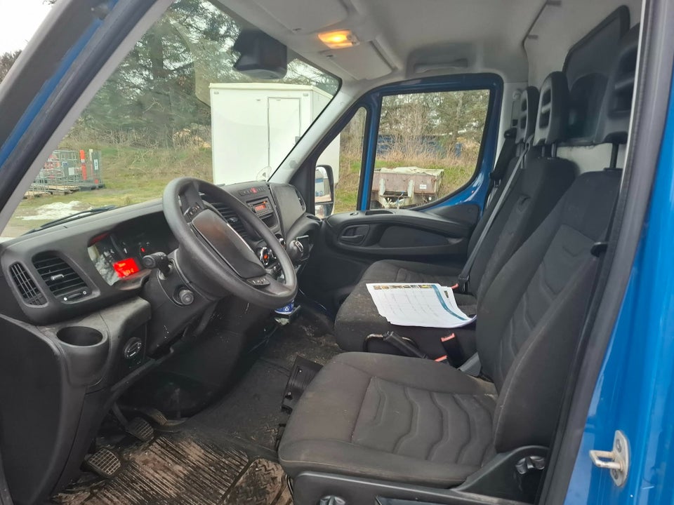 Iveco Daily 2,3 35S15 10,8m³ Van
