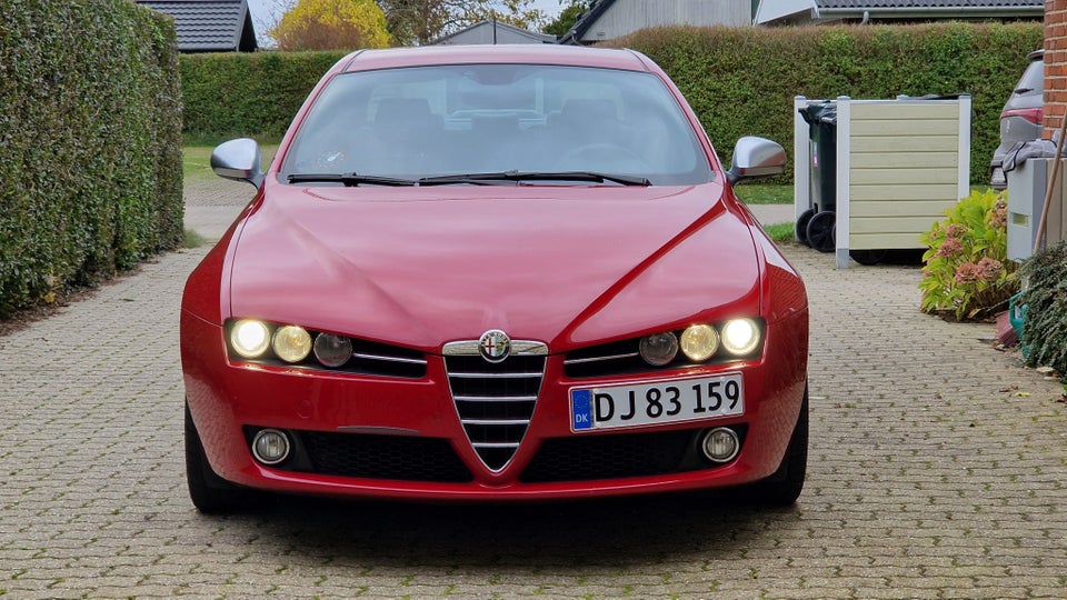 Alfa Romeo 159 2,2 JTS 4d