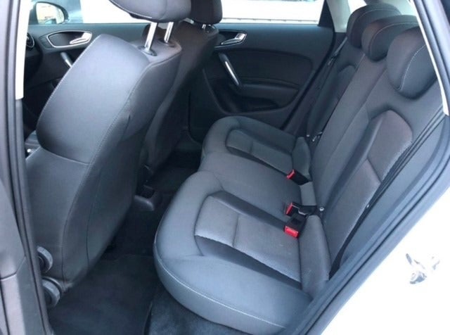 Audi A1 1,4 TFSi 122 Ambition Sportback 5d