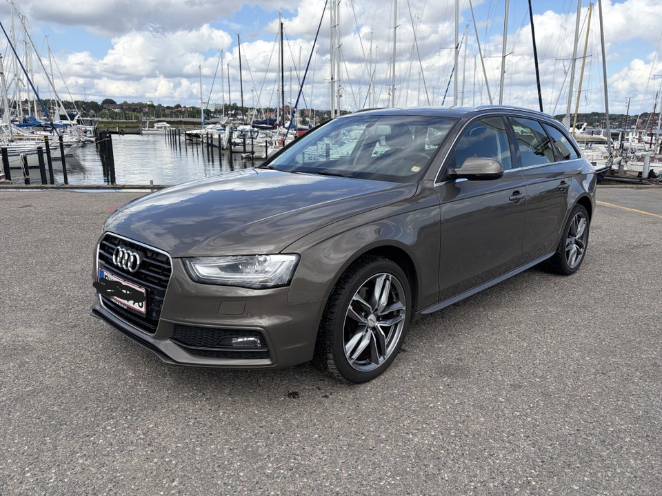 Audi A4 2,0 TDi 150 S-line Avant Multitr. 5d