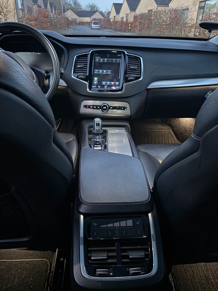 Volvo XC90 2,0 T8 407 Momentum aut. AWD 7prs 5d