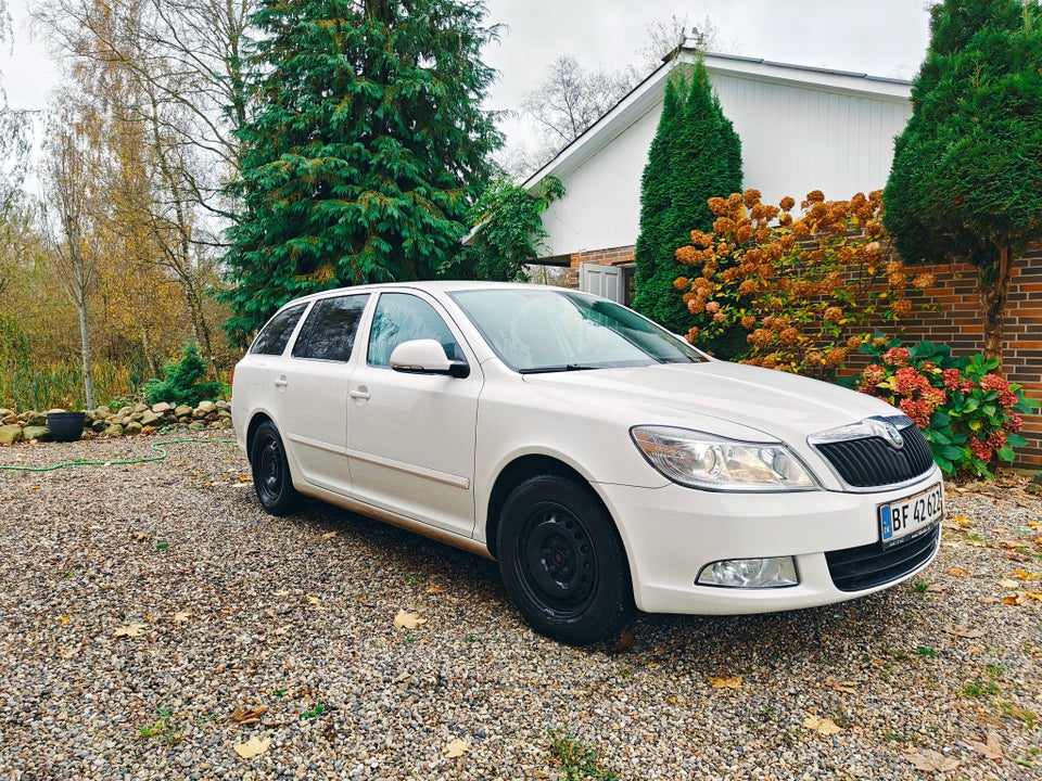 Skoda Octavia 1,6 TDi 105 GreenLine Combi 5d