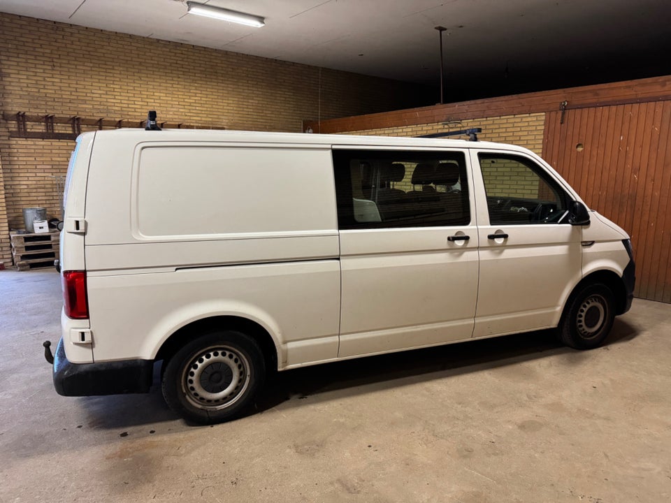 VW Transporter 2,0 TDi 102 Mandskabsvogn 4d