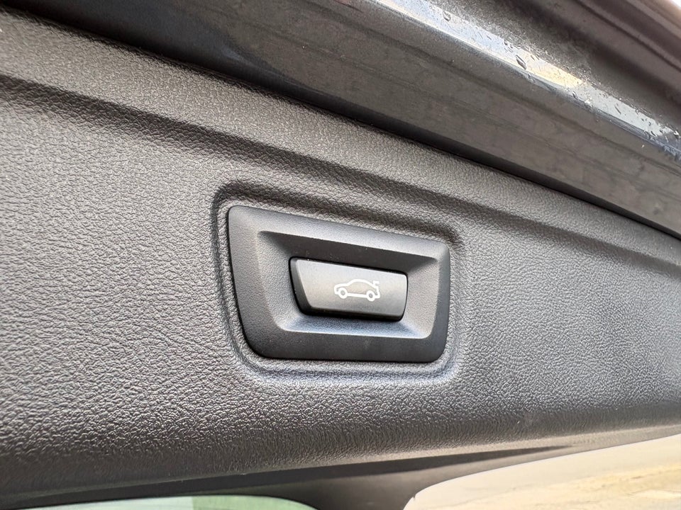 BMW 330e 2,0 Touring M-Sport aut. 5d