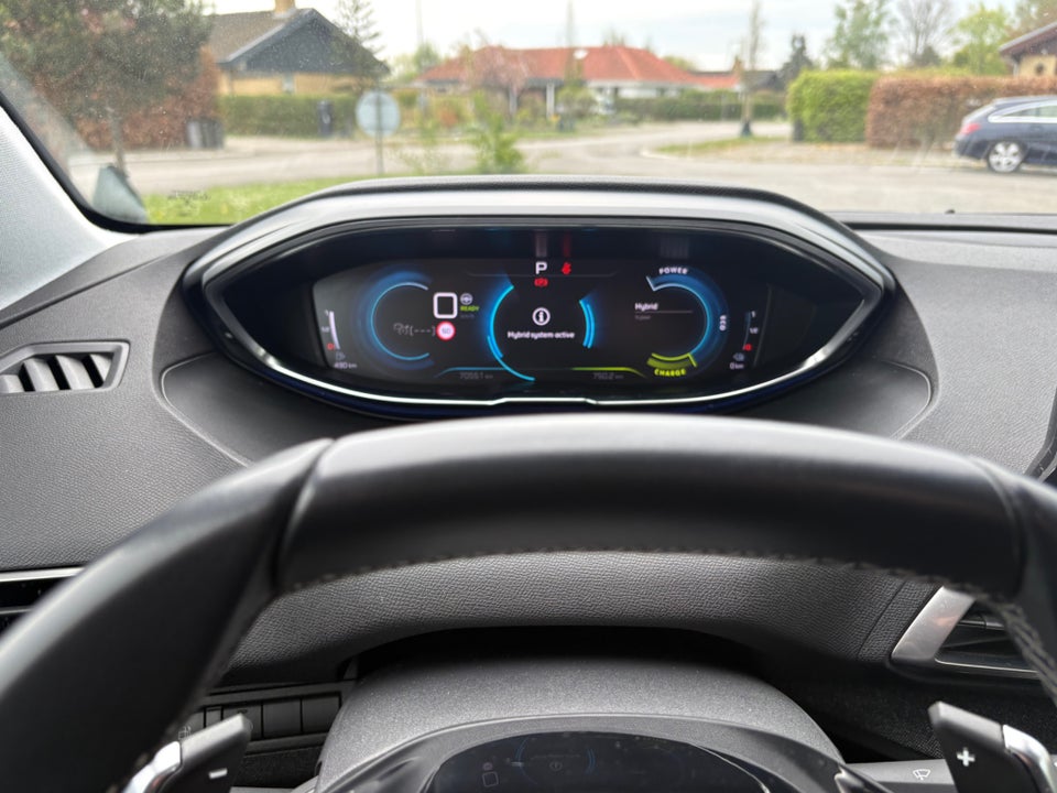 Peugeot 3008 1,6 Hybrid Allure Pack Limited EAT8 5d