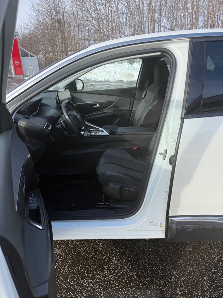 Peugeot 3008 1,6 Hybrid Selection EAT8 5d