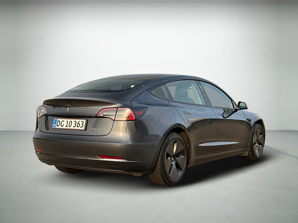 Tesla Model 3 Long Range AWD 4d