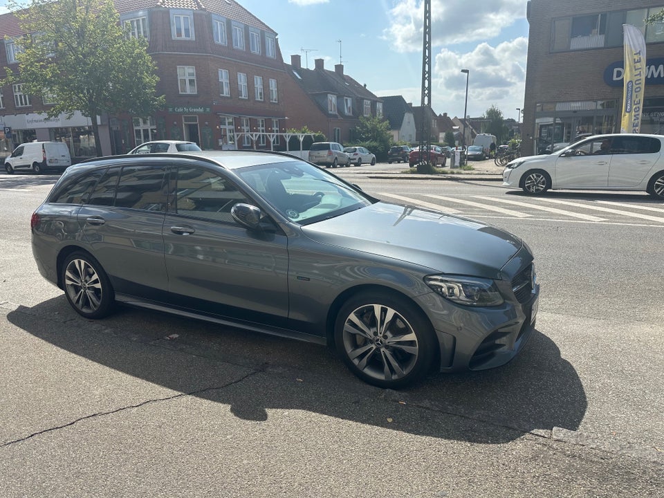 Mercedes C300 e 2,0 AMG Line Night Edition stc. aut. 5d