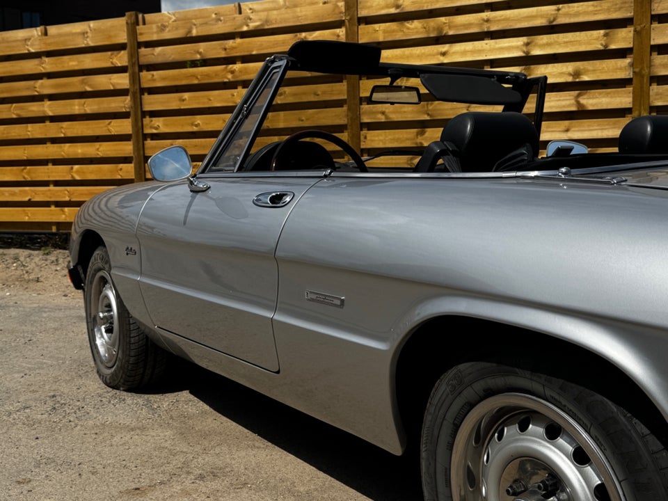 Alfa Romeo Spider 2,0 Cabriolet 2d