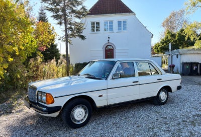Mercedes 230 E 2,3 aut. 4d